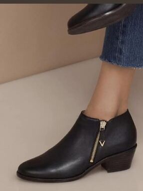 Vionic Jolene Booties Size 7